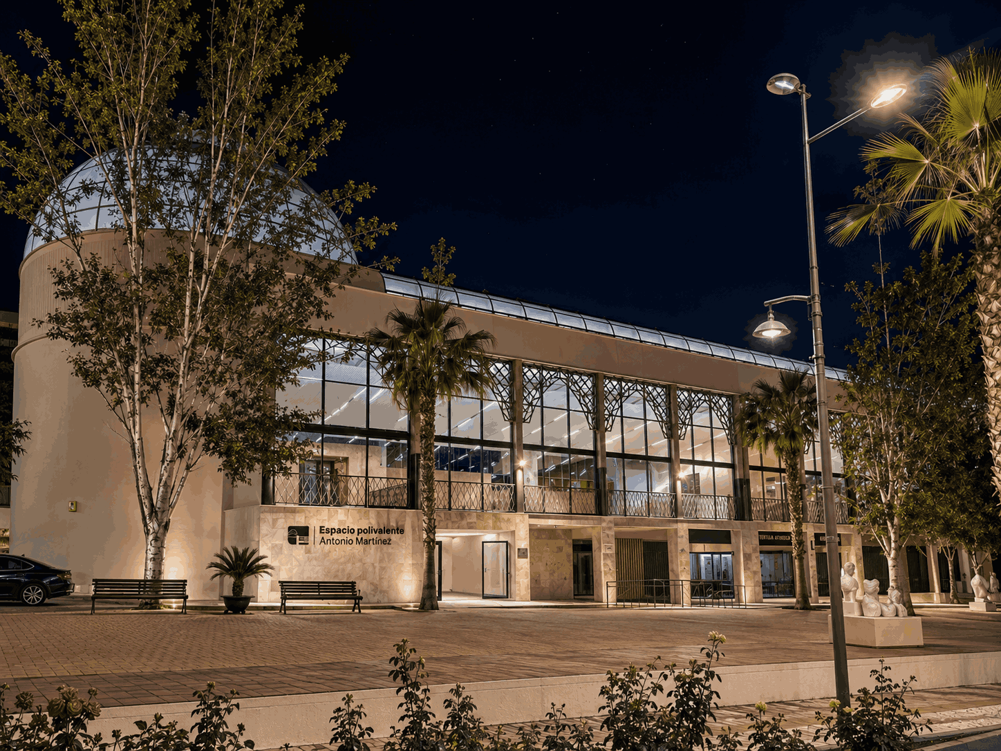 Fachada exterior del Espacio Polivalente Antonio Martínez