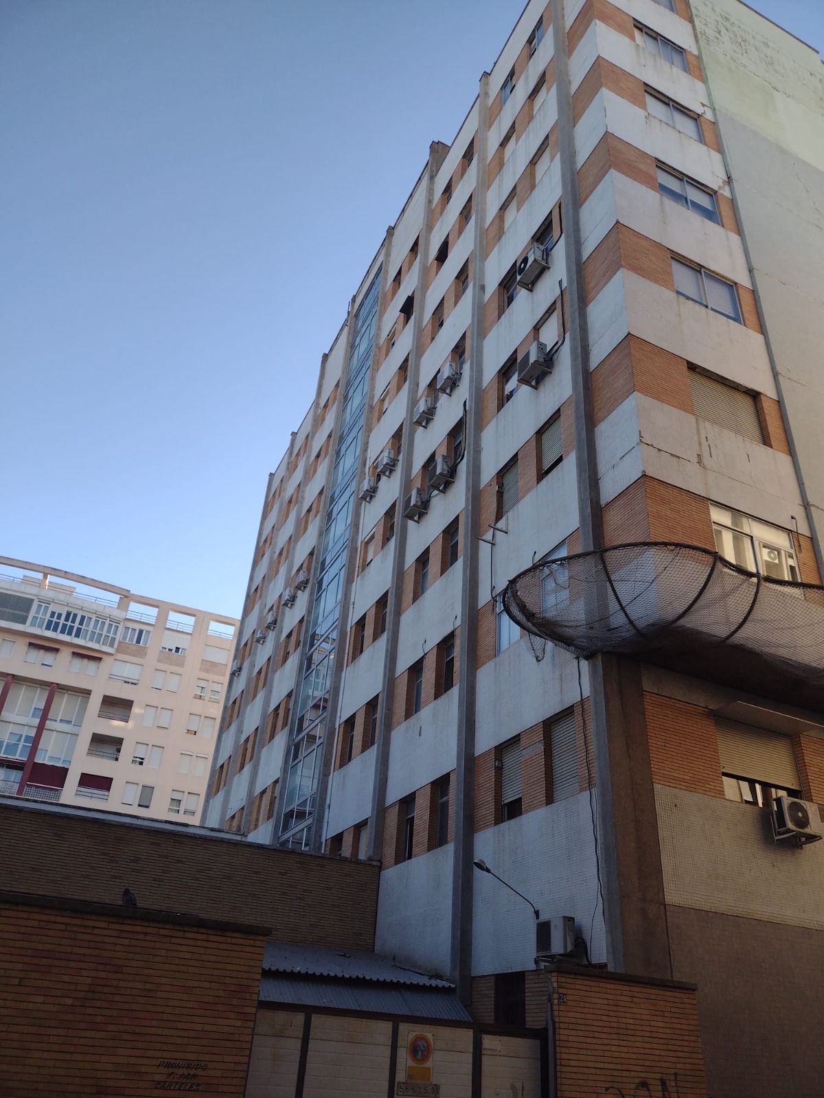 Edificio del Patrimonio Sindical en Badajoz antes de la rehabilitación